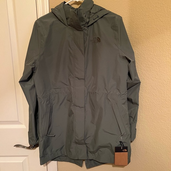 The North Face Women's City Rain Parka - NWT - Picture 6 of 11